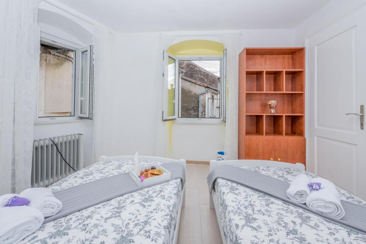 Apartment Mirko&Mimi สปลิท ภายนอก รูปภาพ